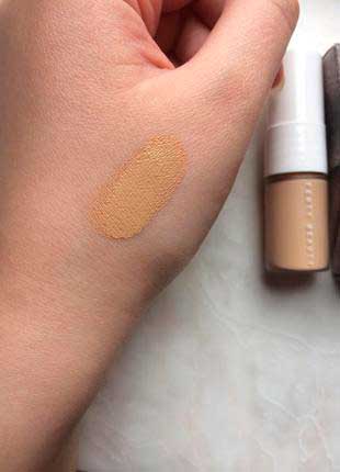 Тональный крем Fenty Beauty
Тональный крем Fenty Beauty