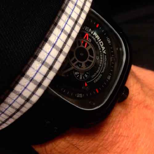 Часы SevenFriday
Часы SevenFriday