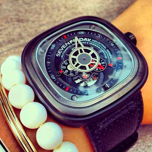 Часы SevenFriday
Часы SevenFriday