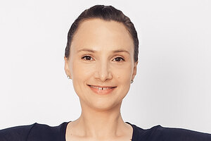 Отёки на лице по утрам: убираем их с помощью упражнения «Голова черепахи» Отёки на лице по утрам: убираем их с помощью упражнения «Голова черепахи»