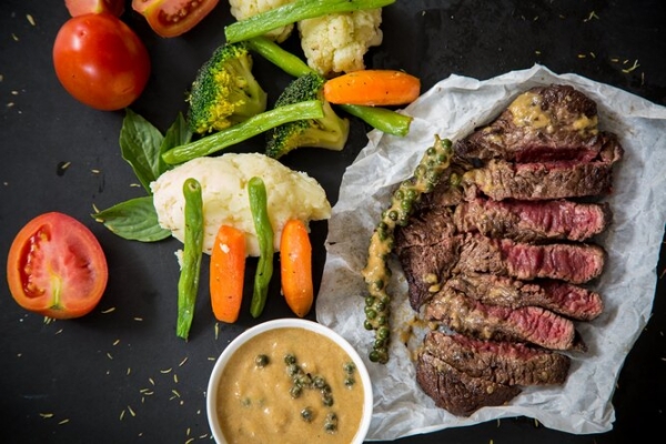 Красное мясо и брокколи: из-за каких продуктов тело может неприятно пахнуть Красное мясо и брокколи: из-за каких продуктов тело может неприятно пахнуть