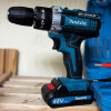 Дрель-шуруповерт Makita
Дрель-шуруповерт Makita